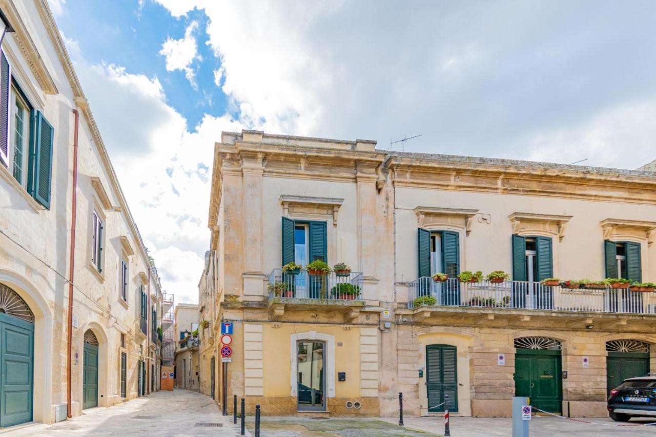 Andrea'S Hotel Lecce Bagian luar foto