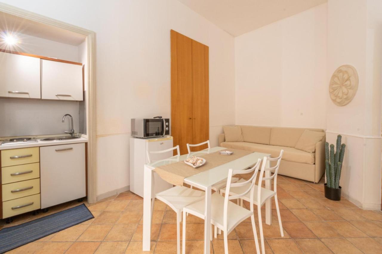 Andrea'S Hotel Lecce Bagian luar foto