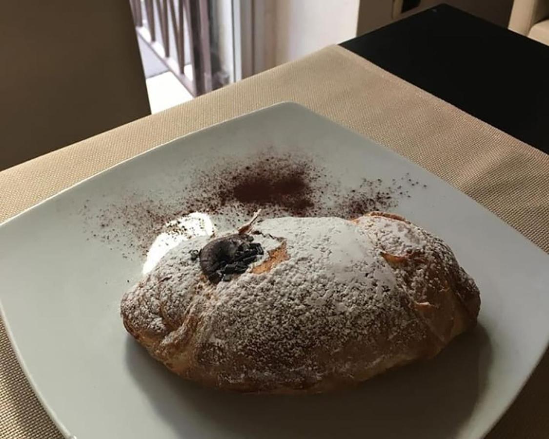 Andrea'S Hotel Lecce Bagian luar foto